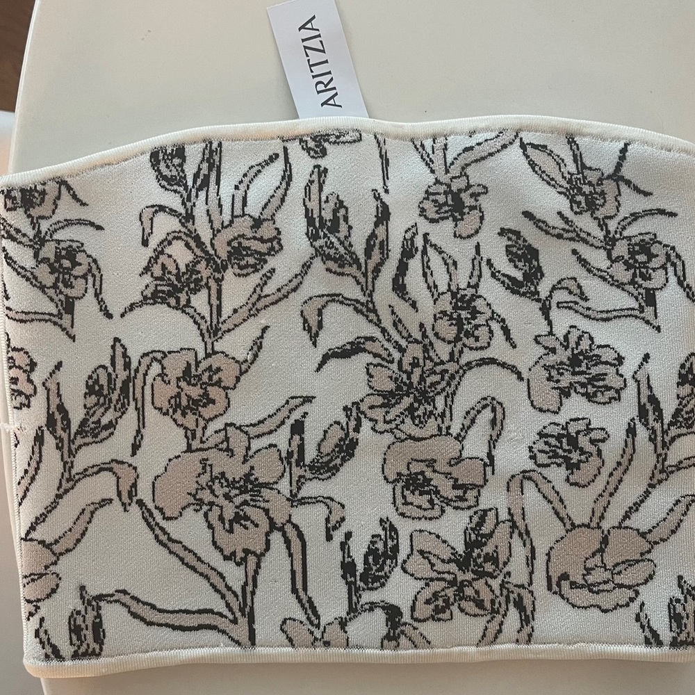 Aritzia crop top S/P new with tag
